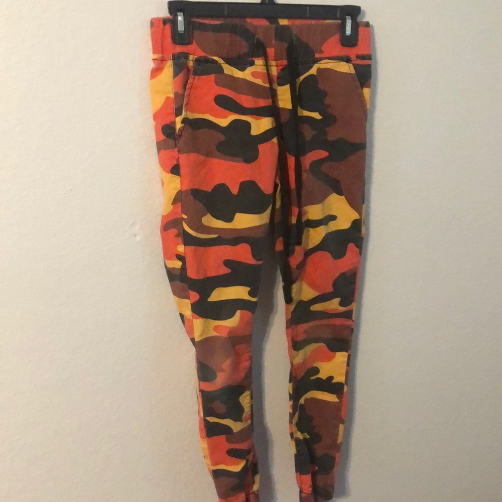 These are some camo pants, remind me of the sun.